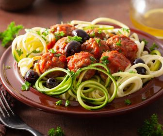 Dinner: Turkey Meatballs with Zucchini Noodles